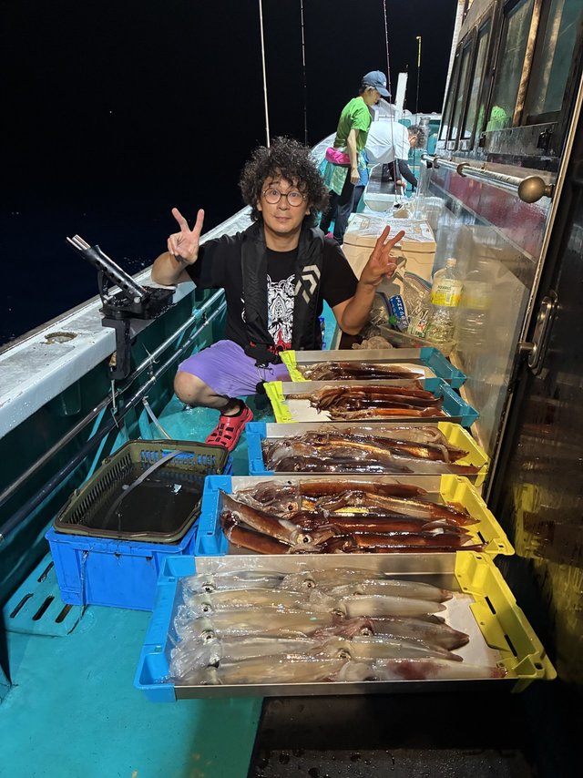 アカイカ(ケンサキイカ)・スルメイカ