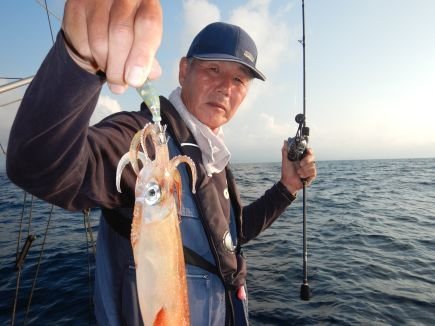 シロイカ(ケンサキイカ)