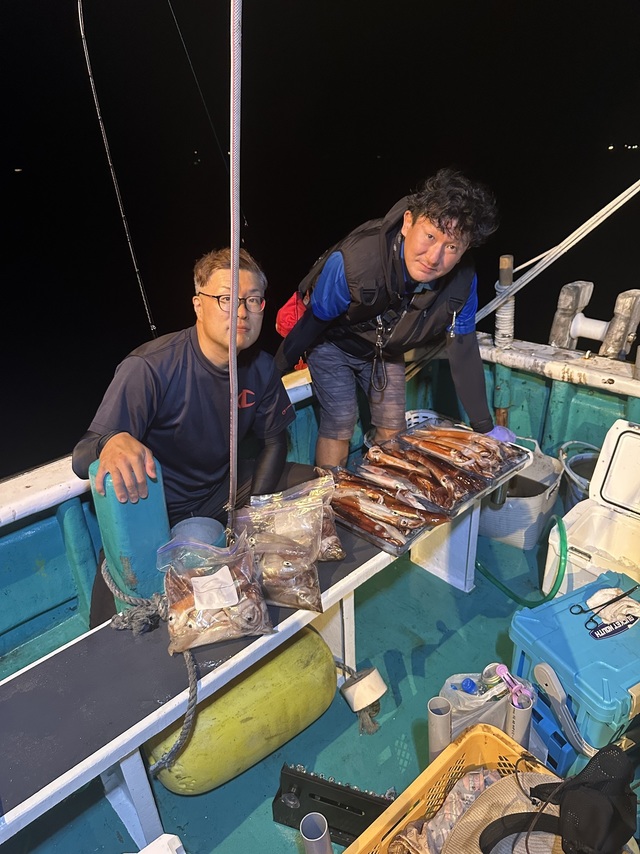 アカイカ(ケンサキイカ)