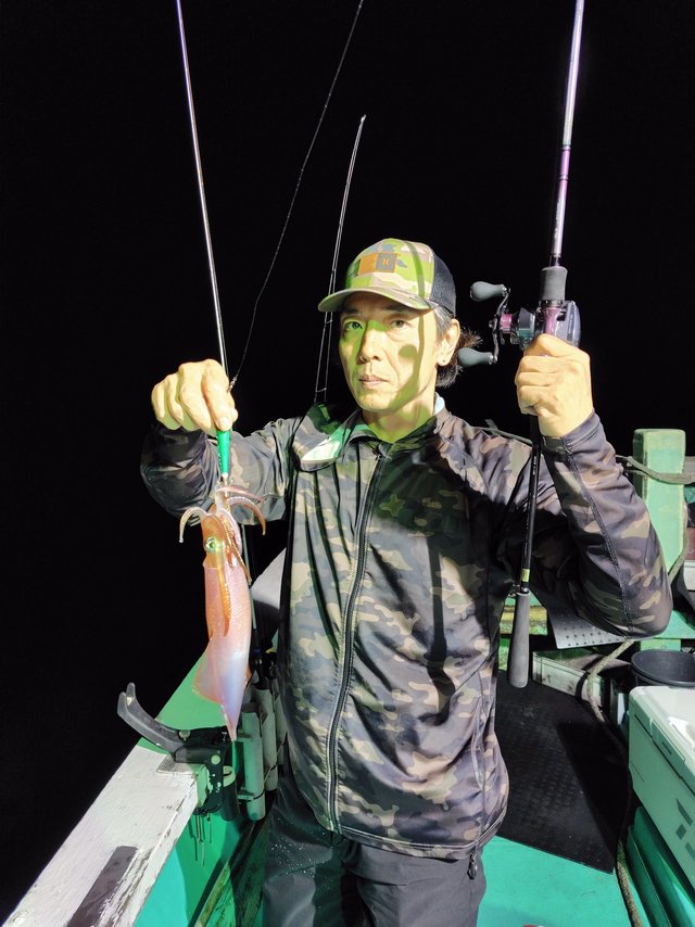 シロイカ(ケンサキイカ)