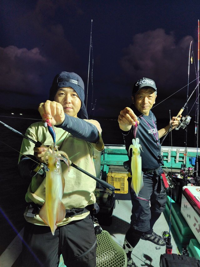 シロイカ(ケンサキイカ)