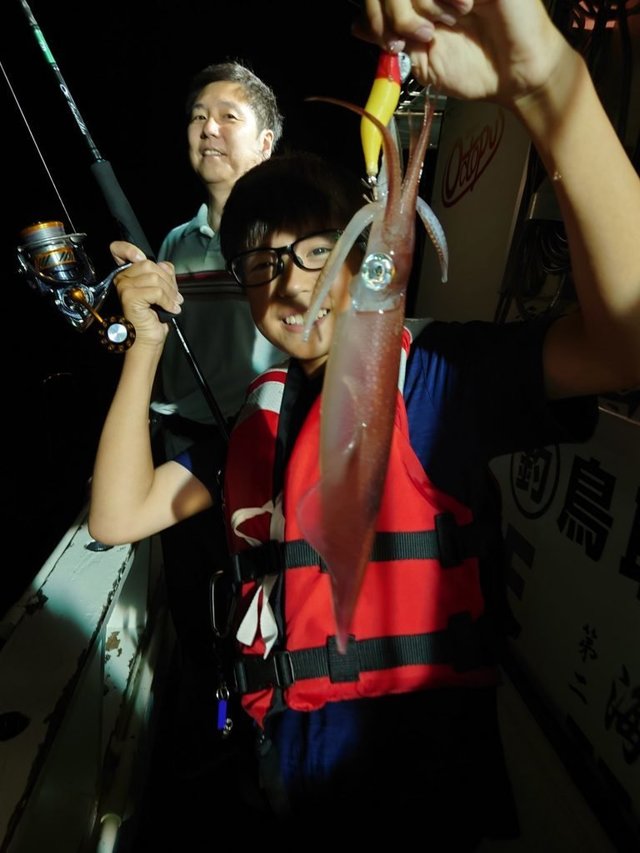 シロイカ(ケンサキイカ)