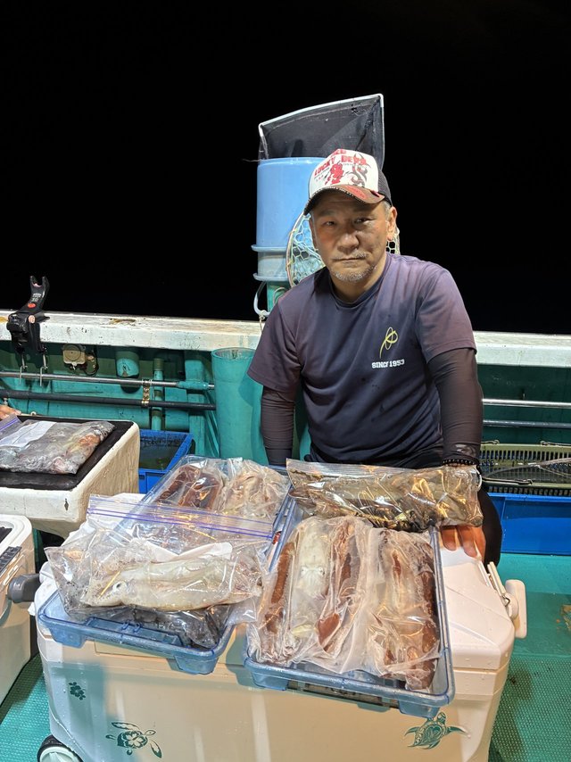 アカイカ(ケンサキイカ)