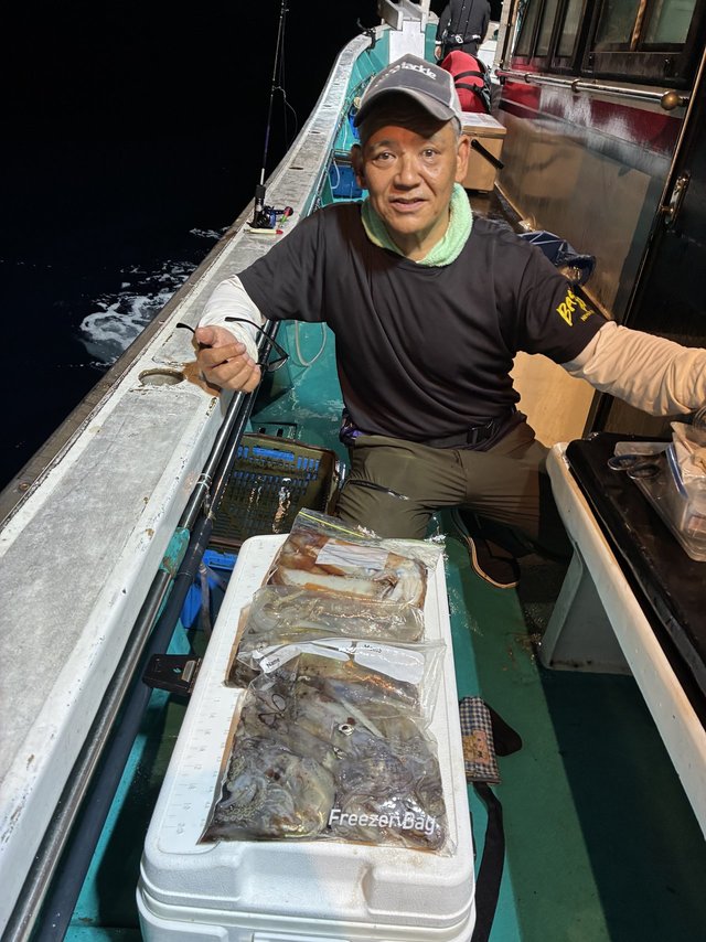 アカイカ(ケンサキイカ)