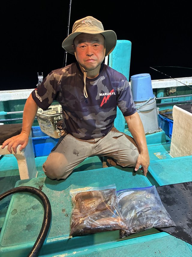 アカイカ(ケンサキイカ)