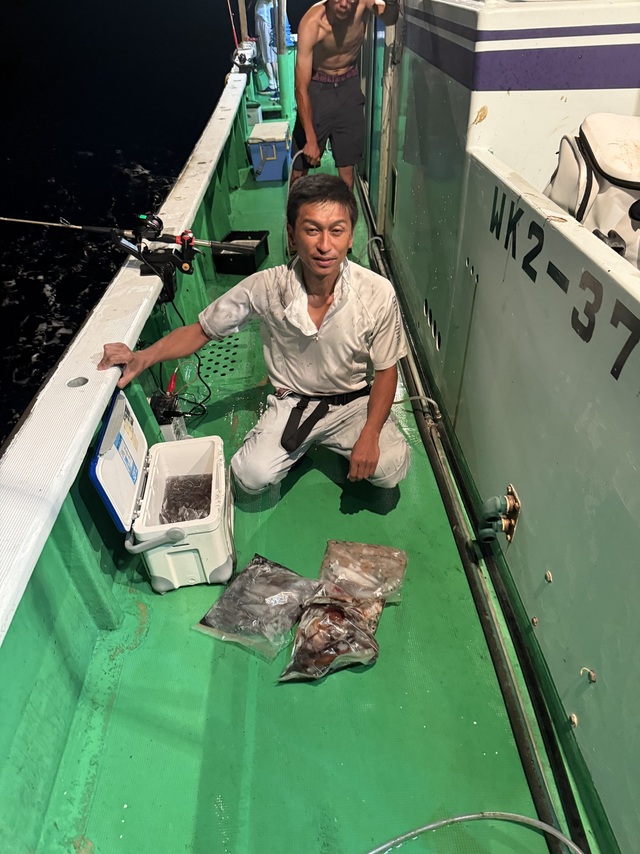 アカイカ(ケンサキイカ)・スルメイカ