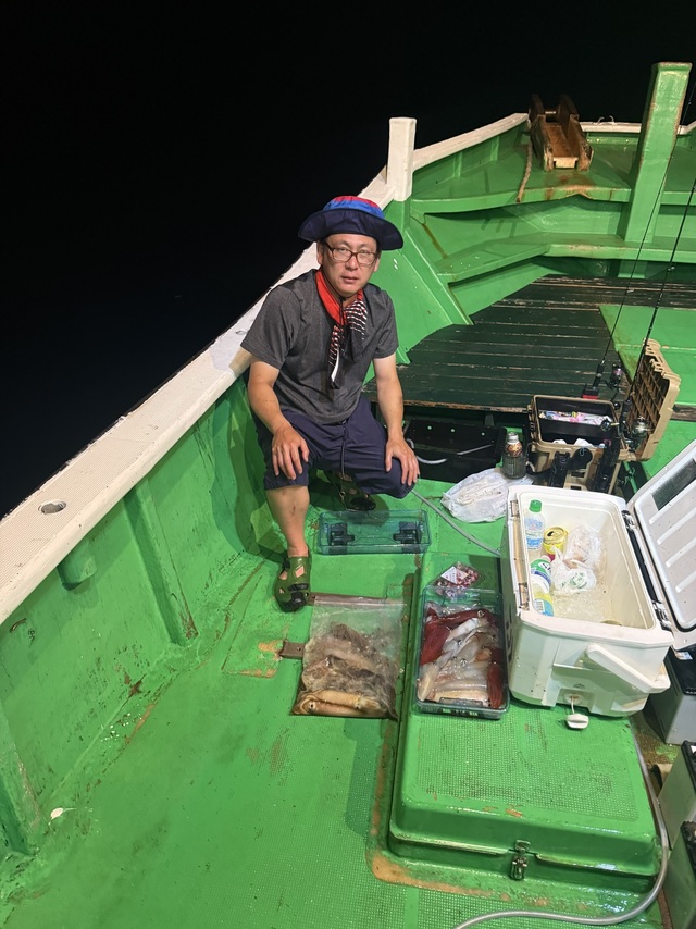 アカイカ(ケンサキイカ)・スルメイカ