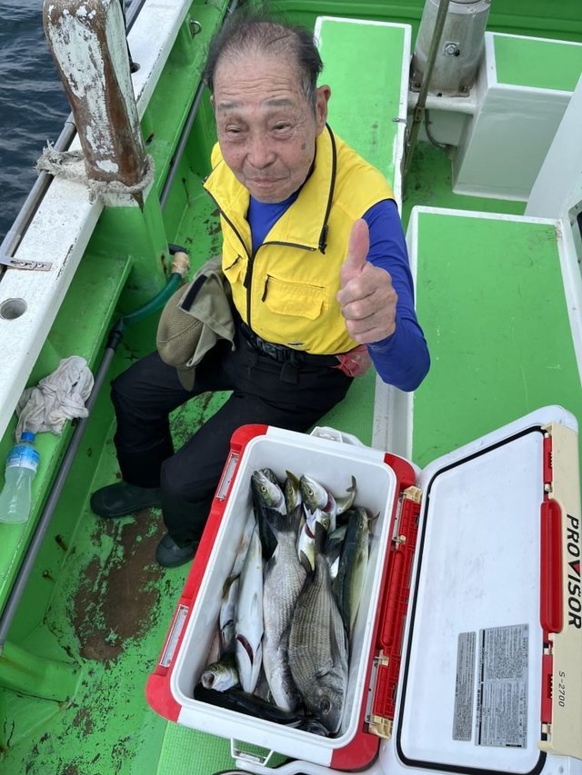 クロダイ・アジ(マアジ)・ワカシ(ブリ)