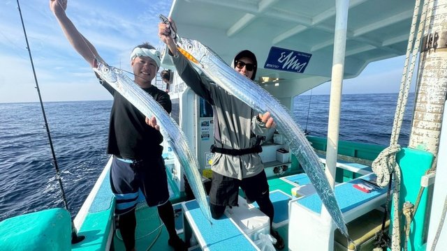 ヒレナガユメタチ