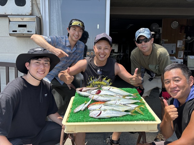 アジ(マアジ)・ワカシ(ブリ)