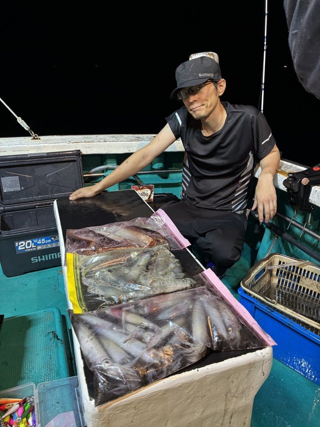 アカイカ(ケンサキイカ)