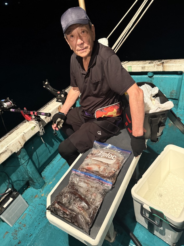 アカイカ(ケンサキイカ)・スルメイカ