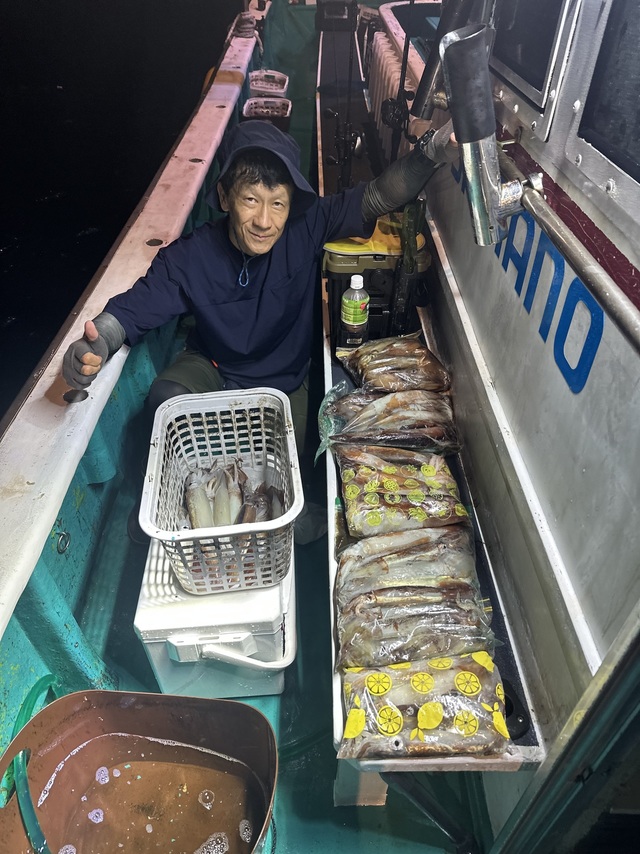 アカイカ(ケンサキイカ)