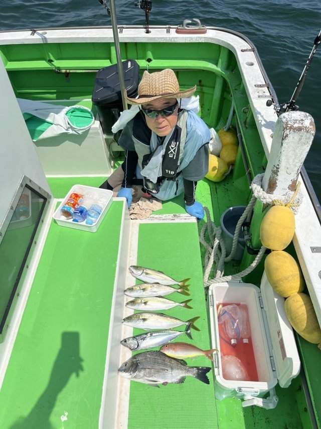 マダイ・クロダイ・アジ(マアジ)・ワカシ(ブリ)・イトヨリ(イトヨリダイ)