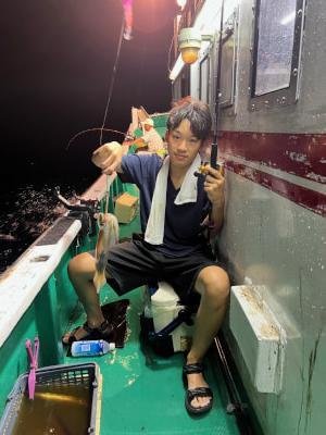 アカイカ(ケンサキイカ)