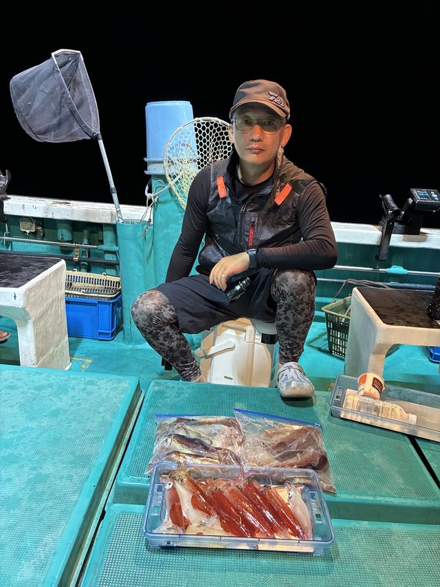 アカイカ(ケンサキイカ)・スルメイカ