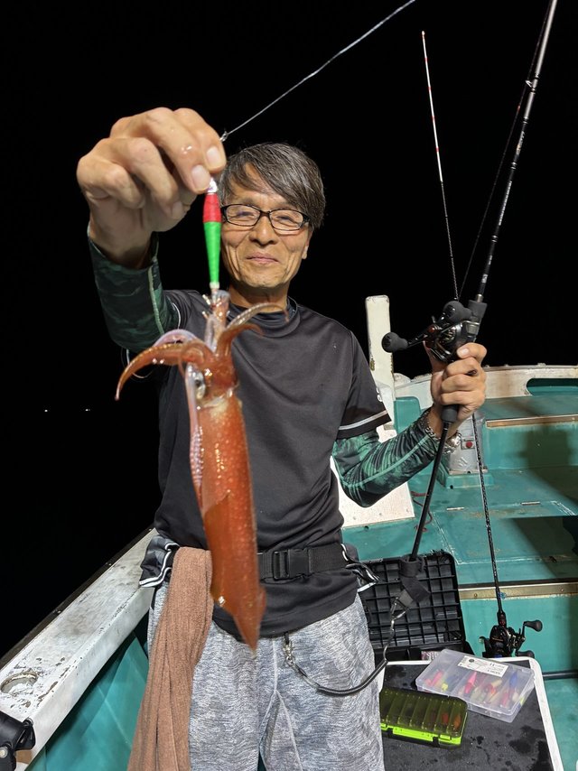 アカイカ(ケンサキイカ)