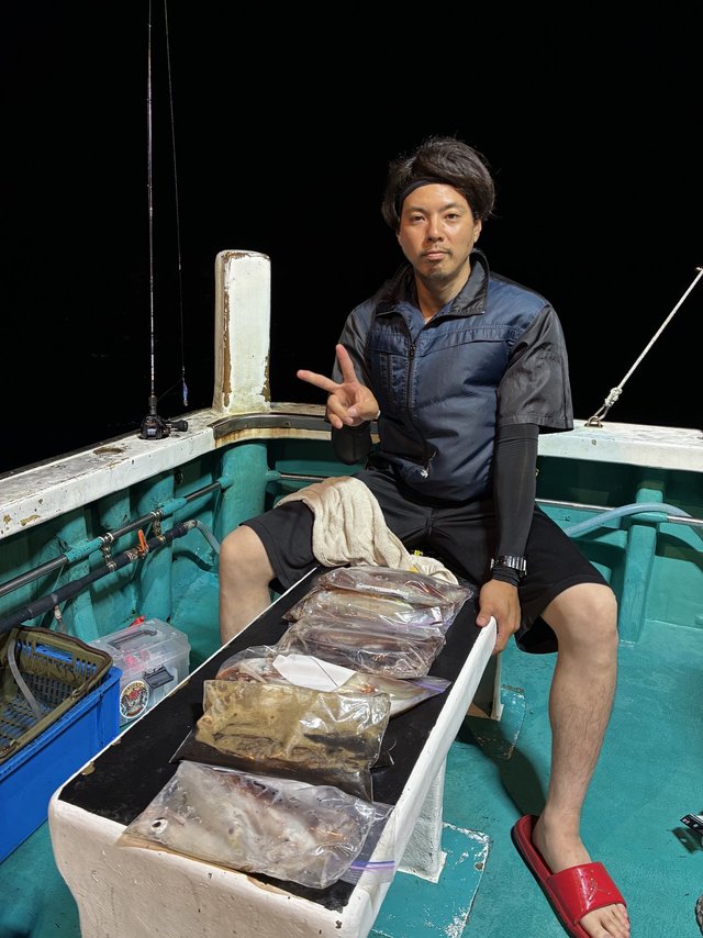 アカイカ(ケンサキイカ)・スルメイカ