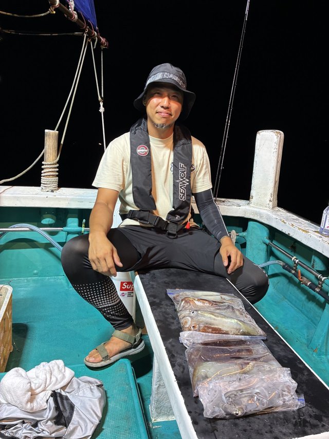 アカイカ(ケンサキイカ)・スルメイカ