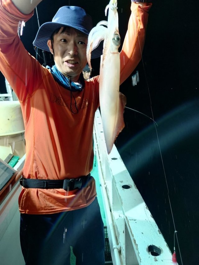 シロイカ(ケンサキイカ)