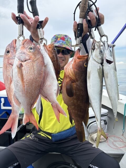 マダイ・アコウ(キジハタ)・オニアジ・サバ(ゴマサバ)