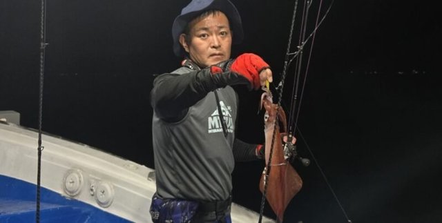 アカイカ(ケンサキイカ)