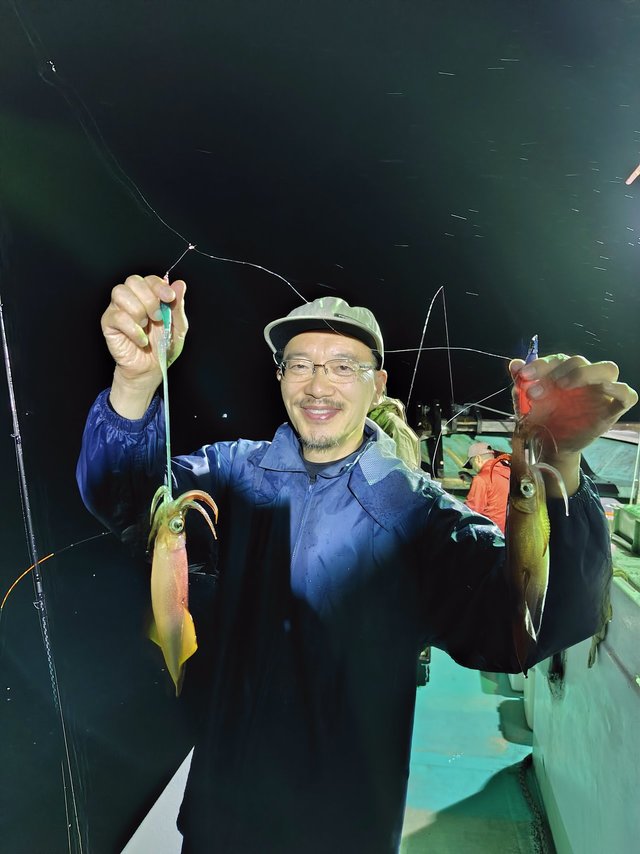 シロイカ(ケンサキイカ)