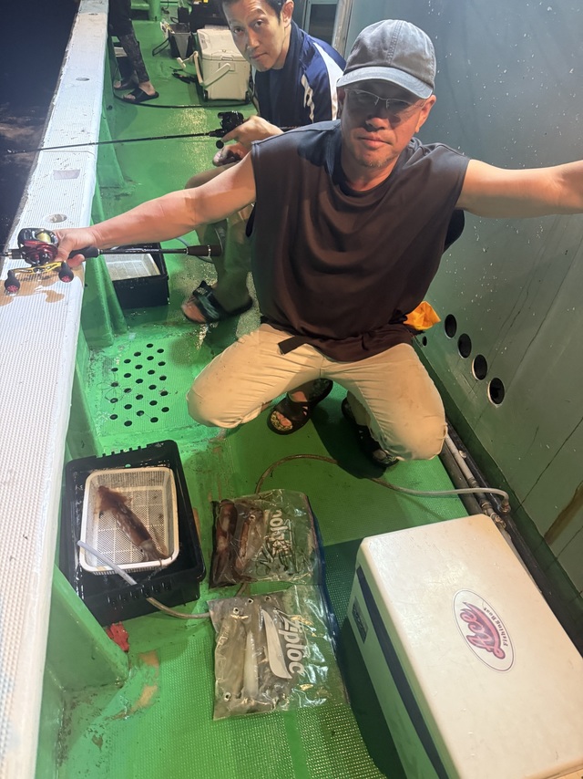 アカイカ(ケンサキイカ)・スルメイカ