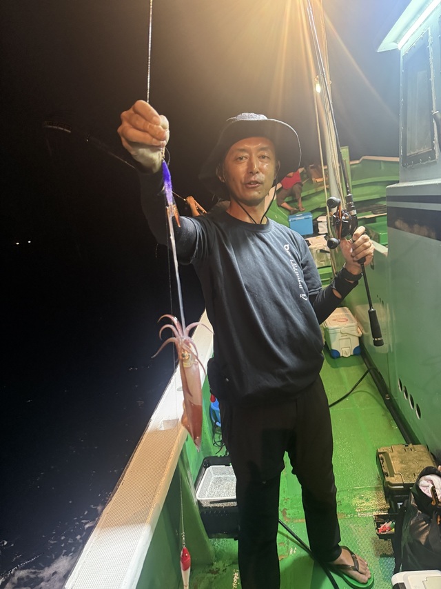 アカイカ(ケンサキイカ)