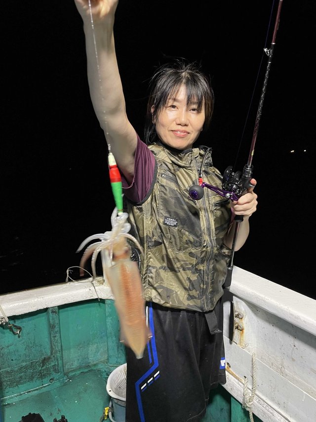 アカイカ(ケンサキイカ)