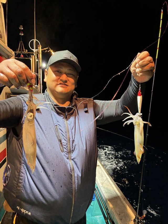 アカイカ(ケンサキイカ)