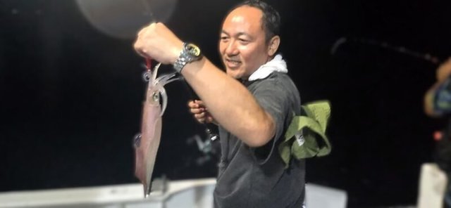 アカイカ(ケンサキイカ)