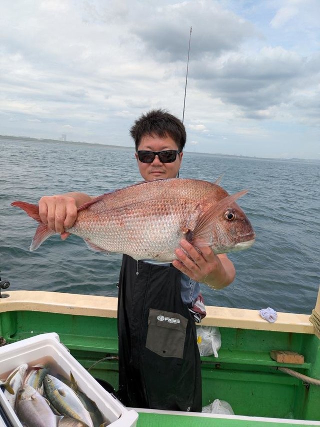 マダイ・ワカシ(ブリ)・イナダ(ブリ)