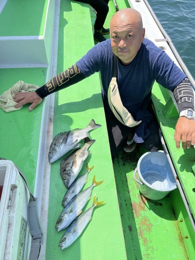 クロダイ・イナダ(ブリ)