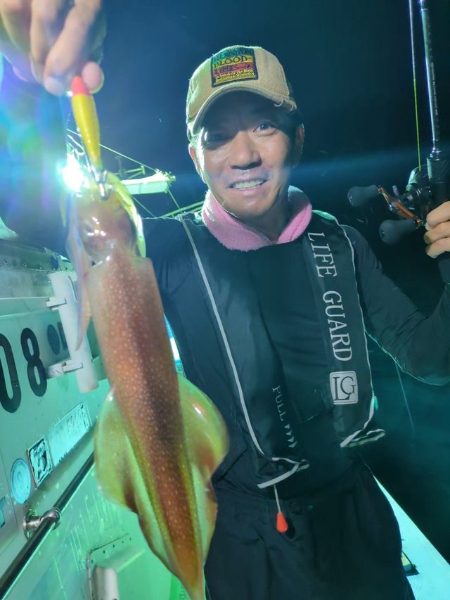 イカ(ケンサキイカ)