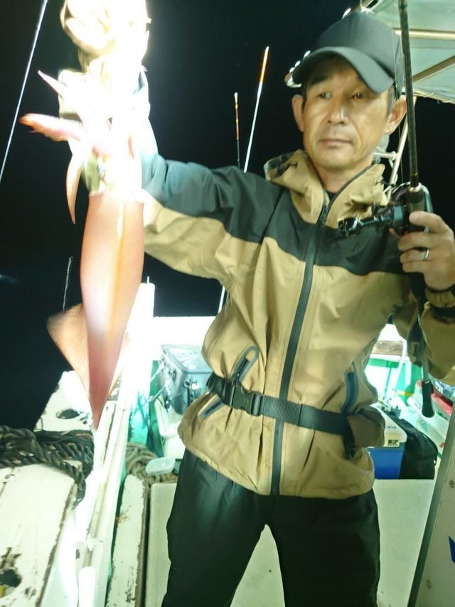 シロイカ(ケンサキイカ)