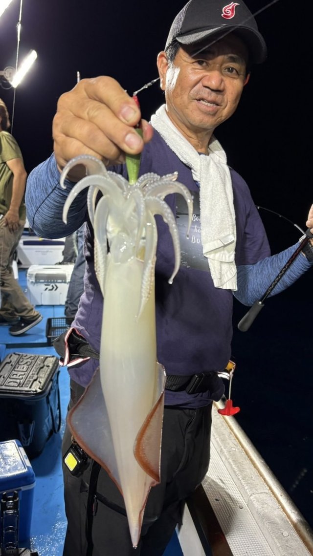 シロイカ(ケンサキイカ)