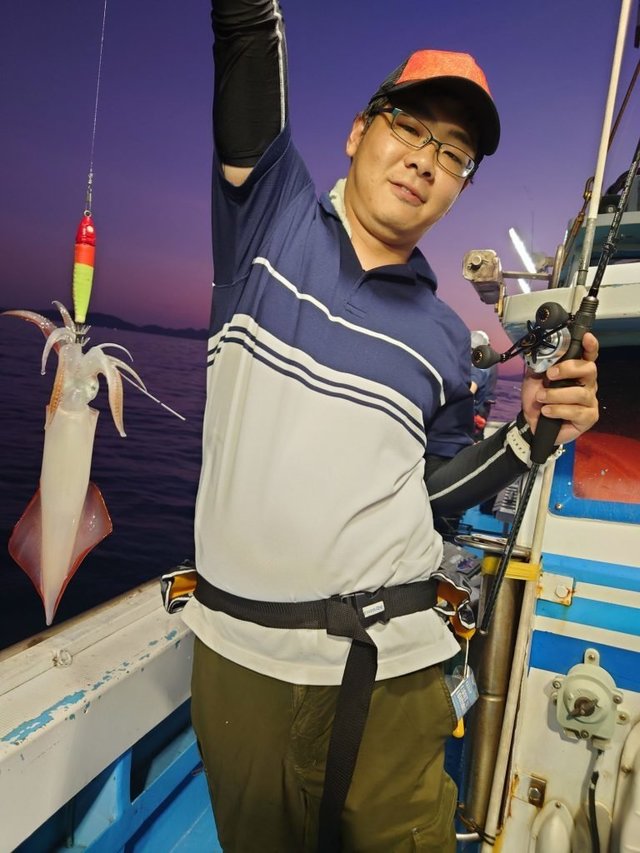 シロイカ(ケンサキイカ)