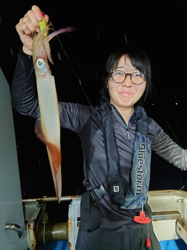 シロイカ(ケンサキイカ)