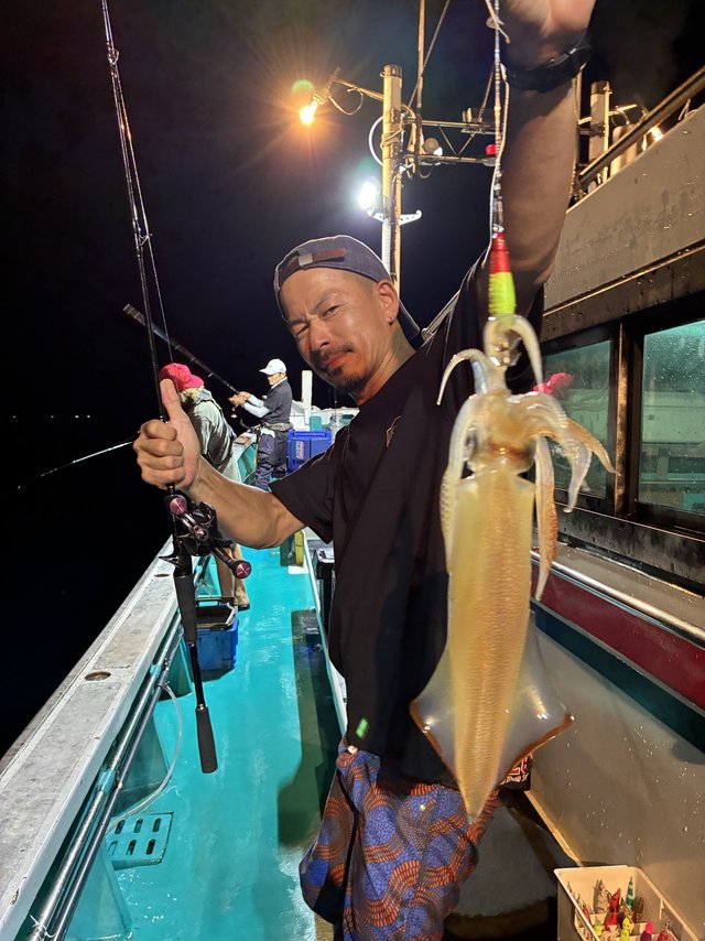 アカイカ(ケンサキイカ)