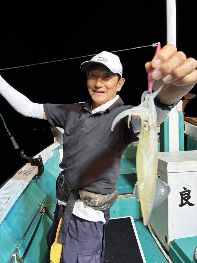 アカイカ(ケンサキイカ)