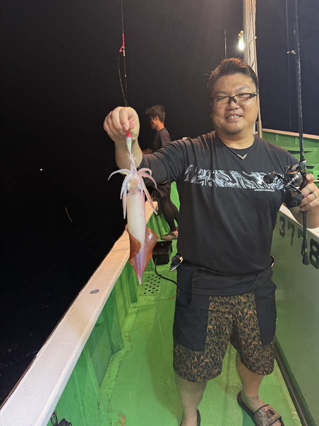 アカイカ(ケンサキイカ)