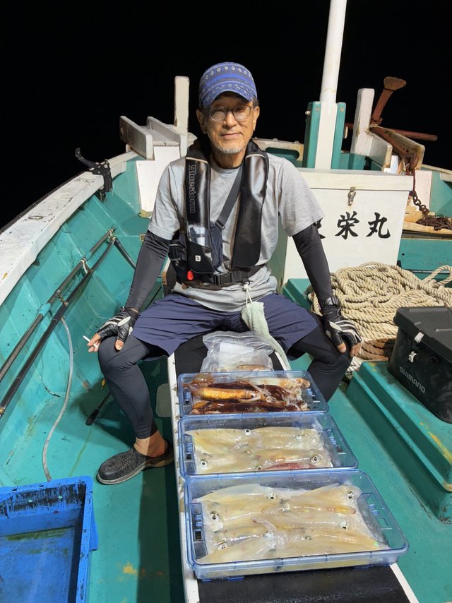 アカイカ(ケンサキイカ)