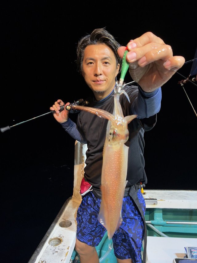 アカイカ(ケンサキイカ)