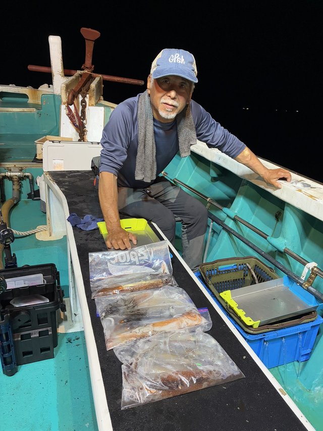 アカイカ(ケンサキイカ)