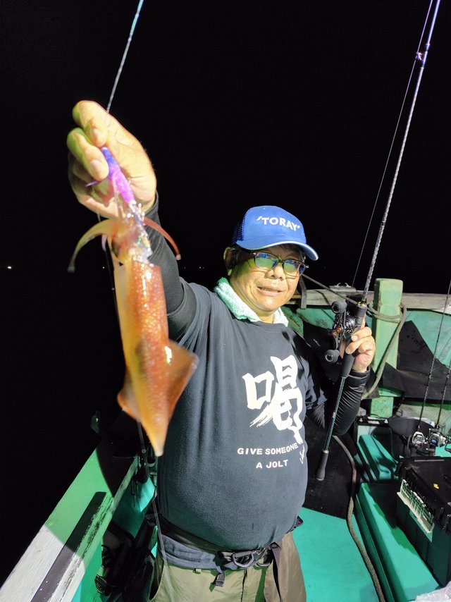 シロイカ(ケンサキイカ)