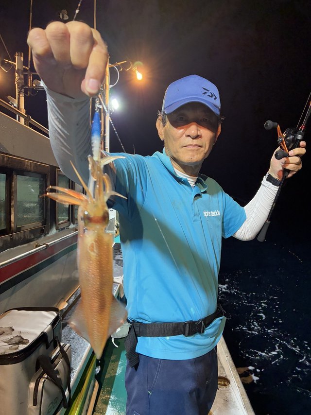 アカイカ(ケンサキイカ)