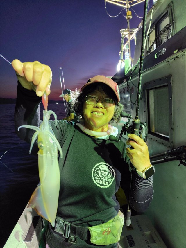 シロイカ(ケンサキイカ)