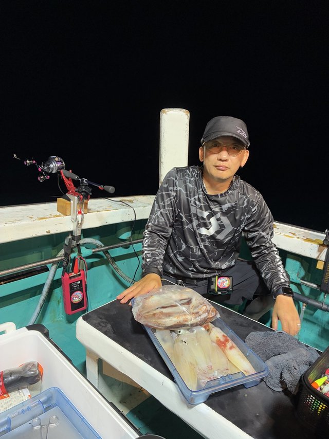 アカイカ(ケンサキイカ)