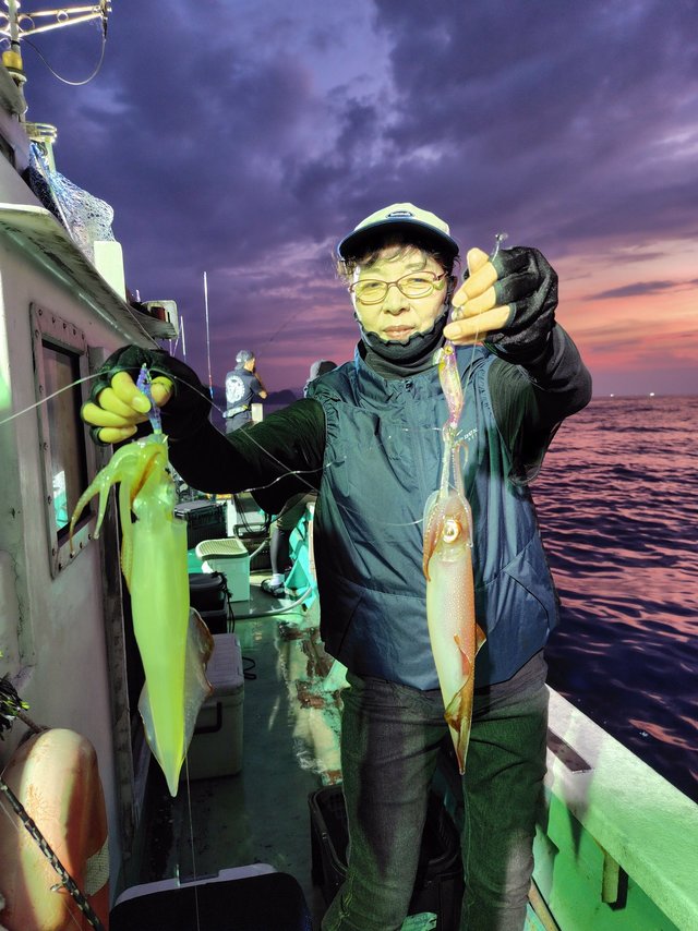 シロイカ(ケンサキイカ)